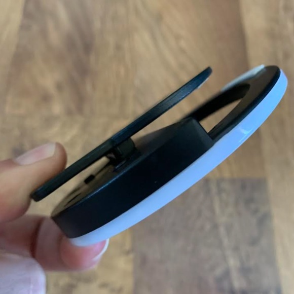 🆕 Poshmark Ring Light - Picture 5 of 8